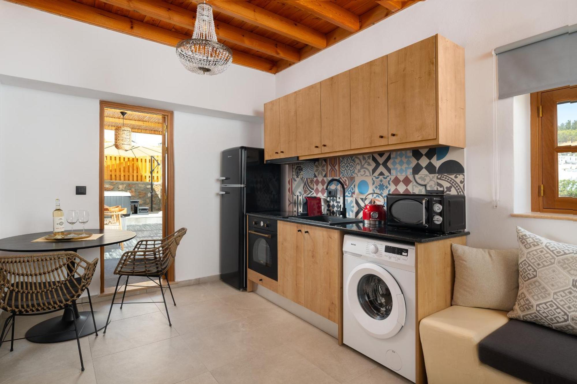 Tapanis Luxury House